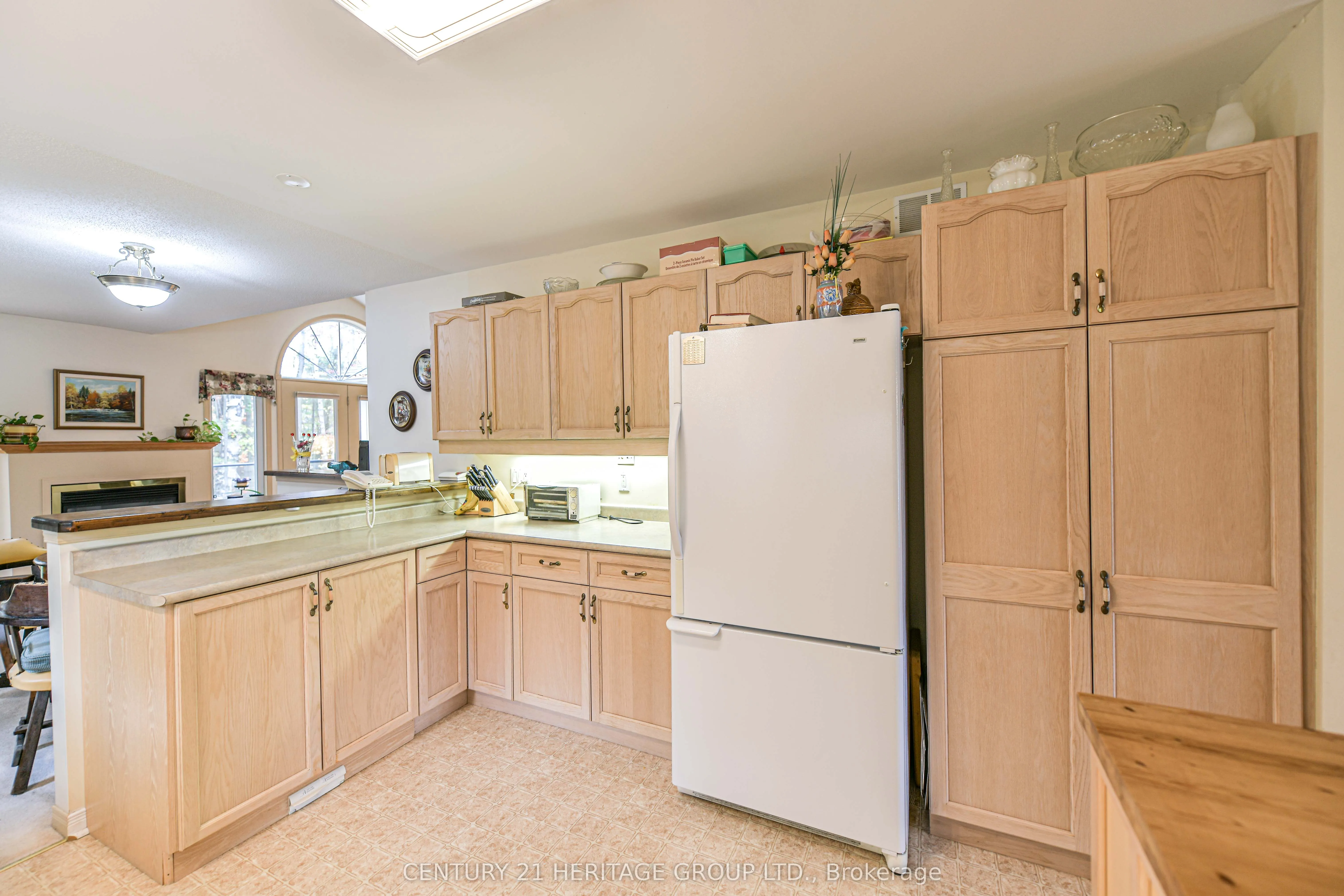 19 Springwood Crescent