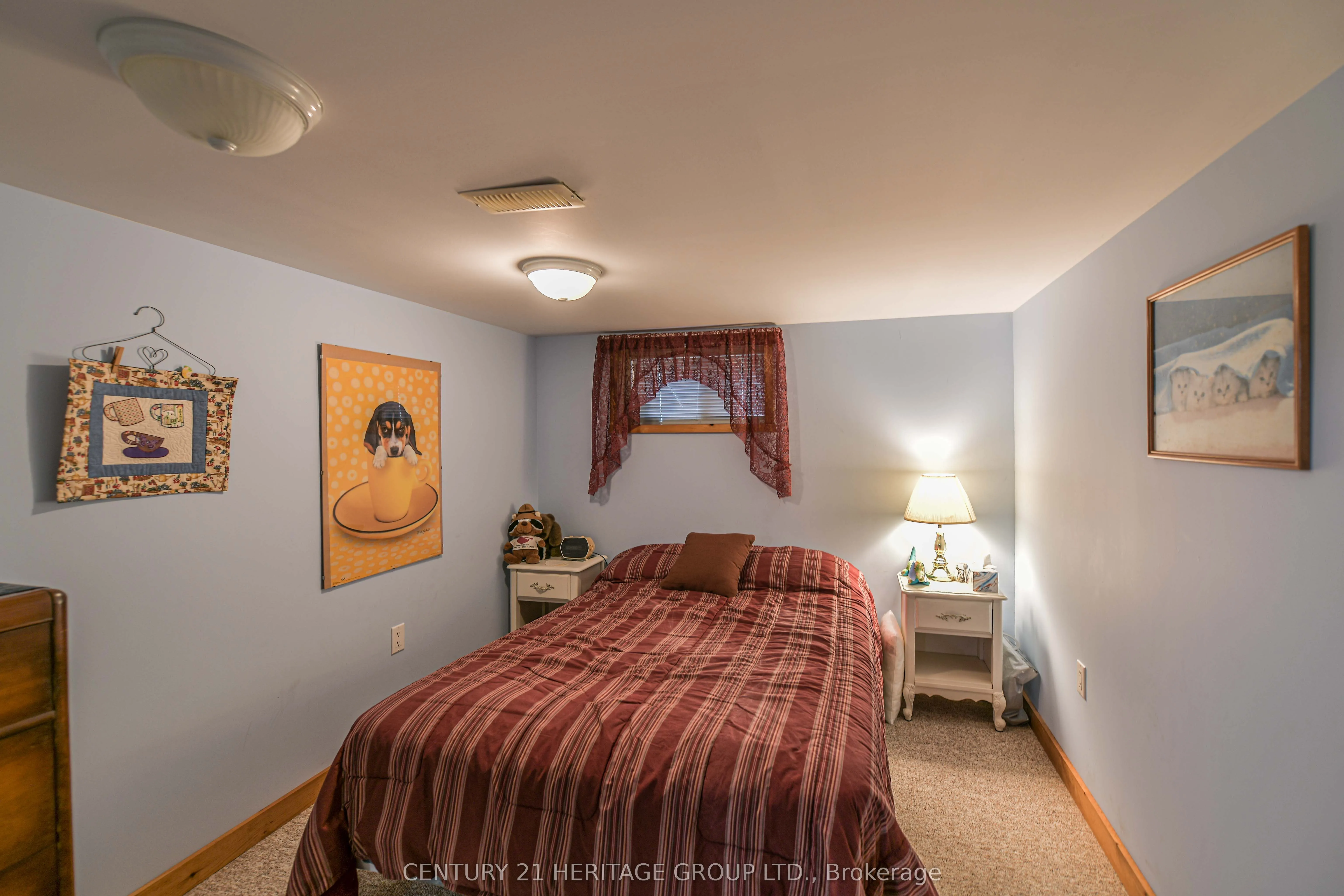 19 Springwood Crescent