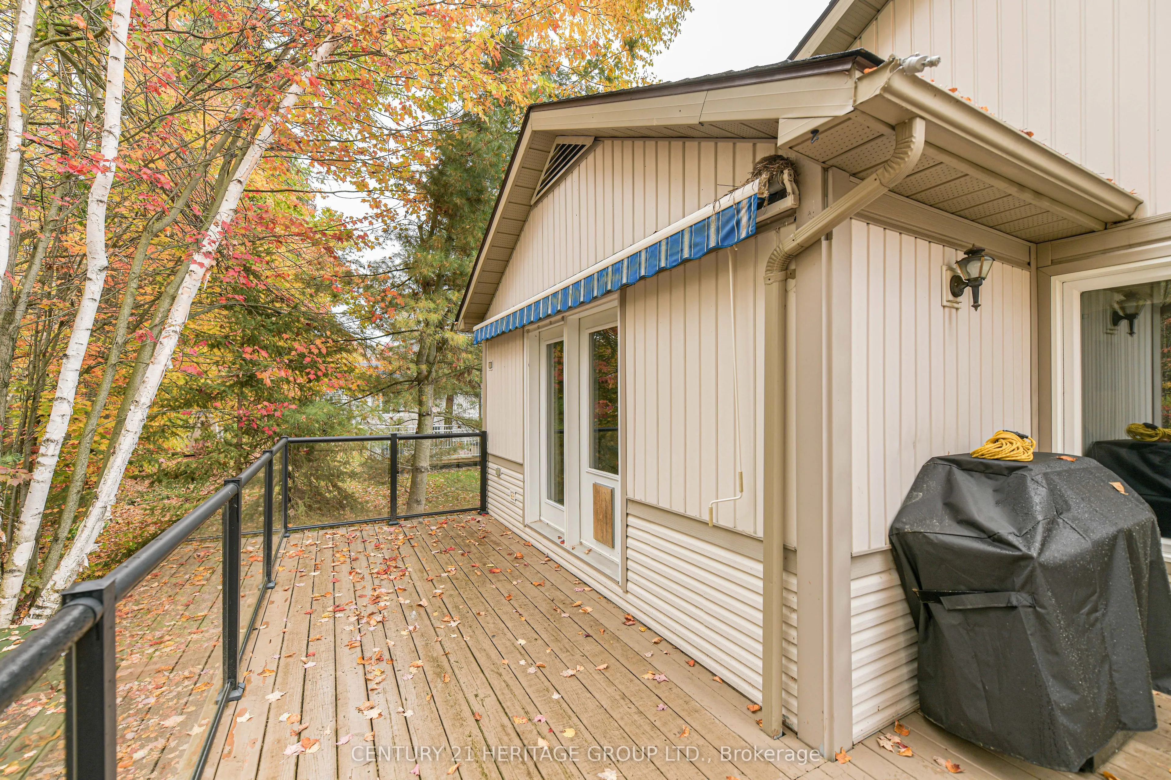 19 Springwood Crescent