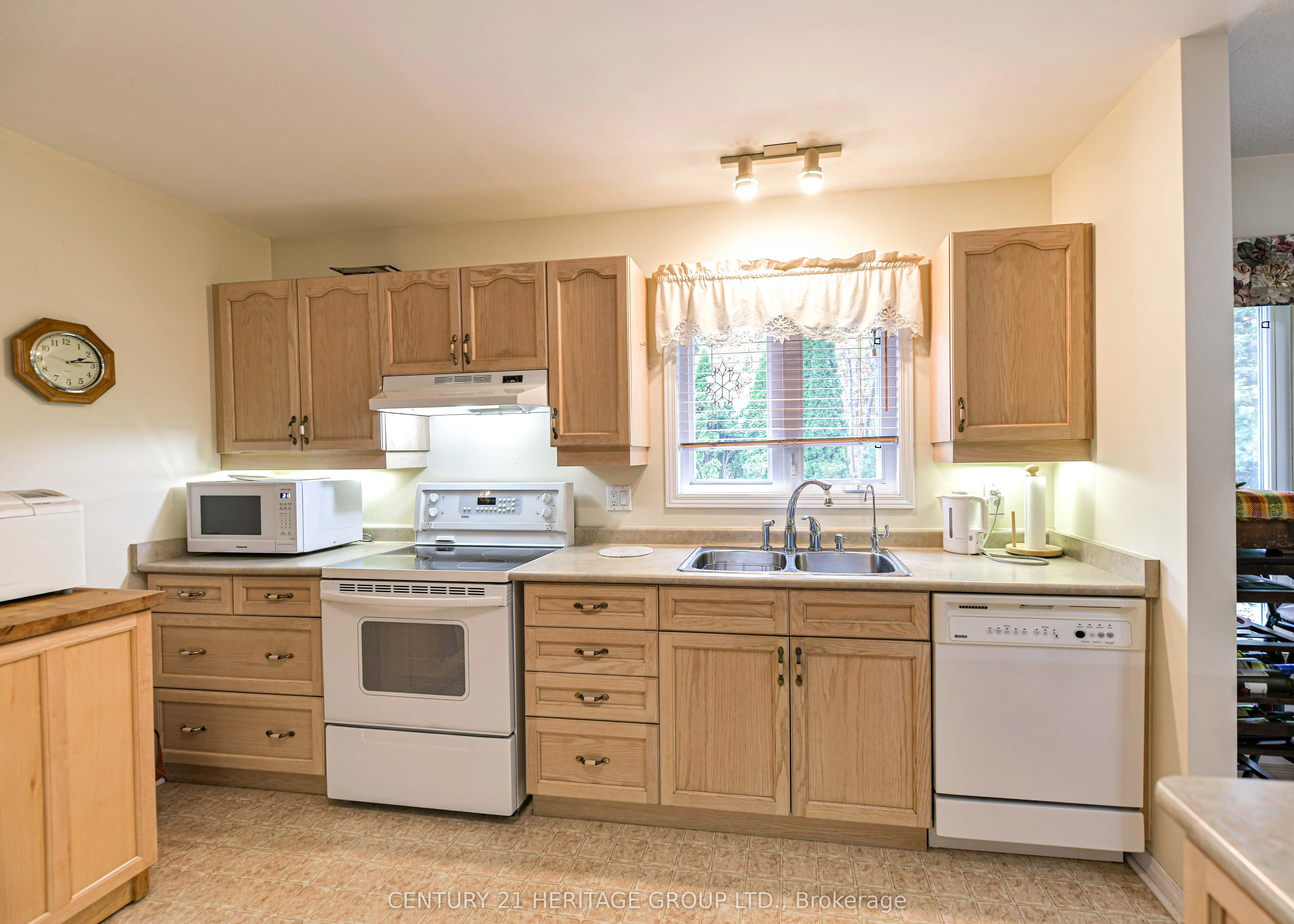 19 Springwood Crescent