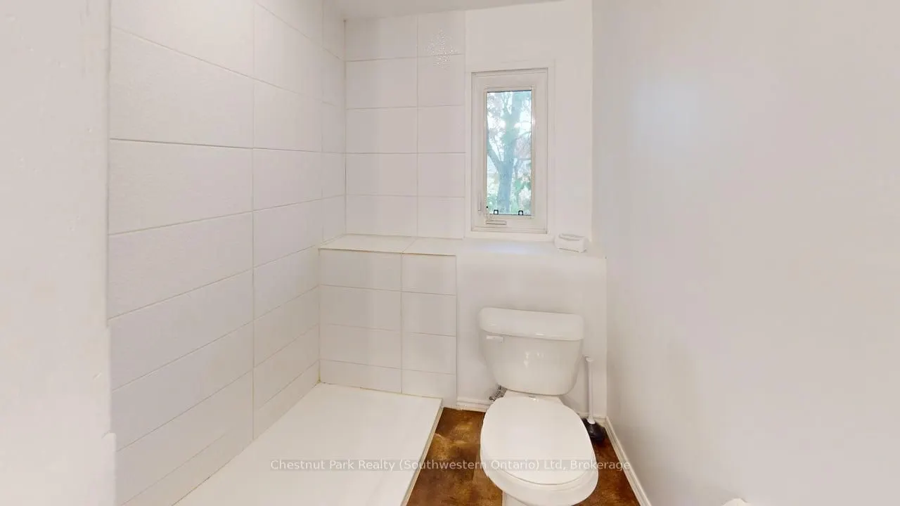 128 Main Street N, #Upper