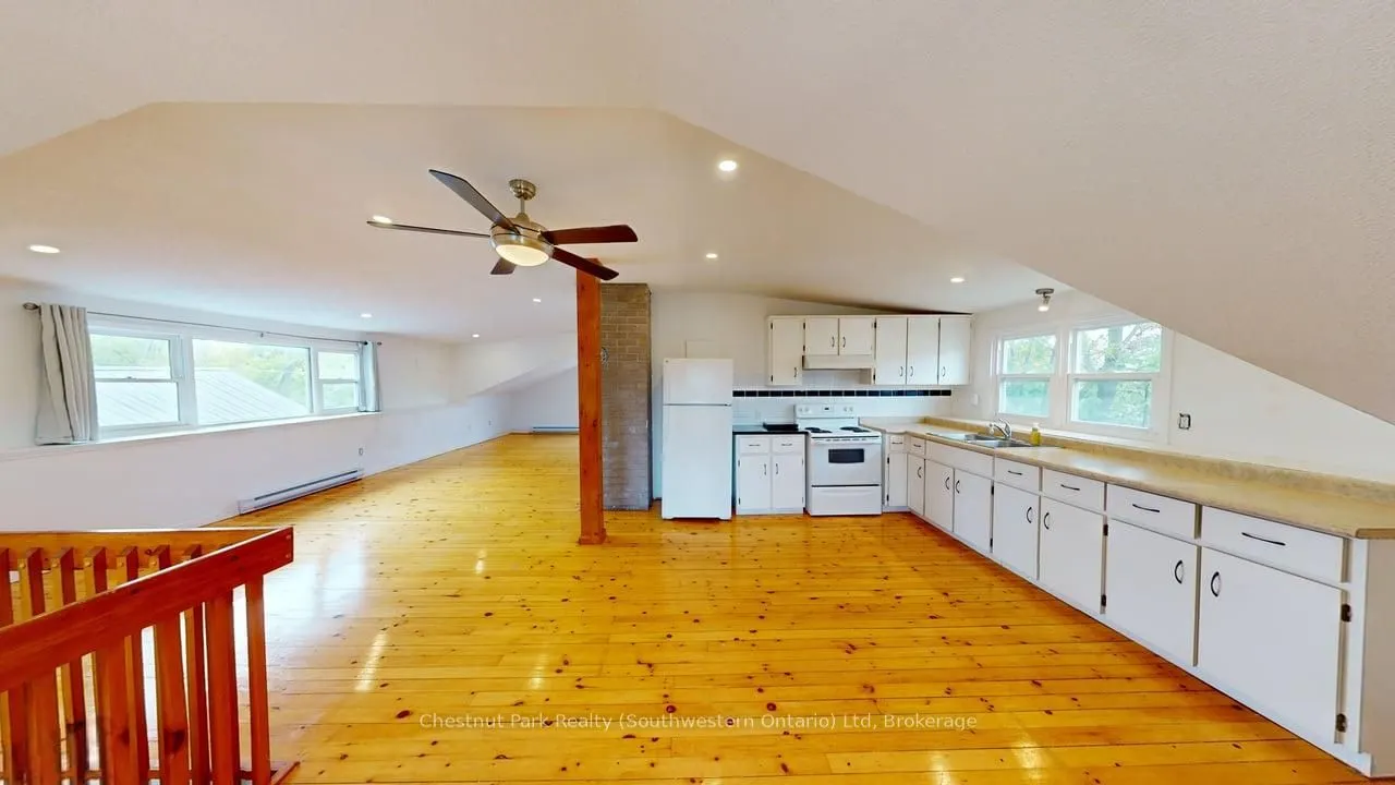 128 Main Street N, #Upper