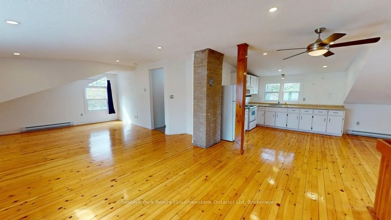 128 Main Street N, #Upper