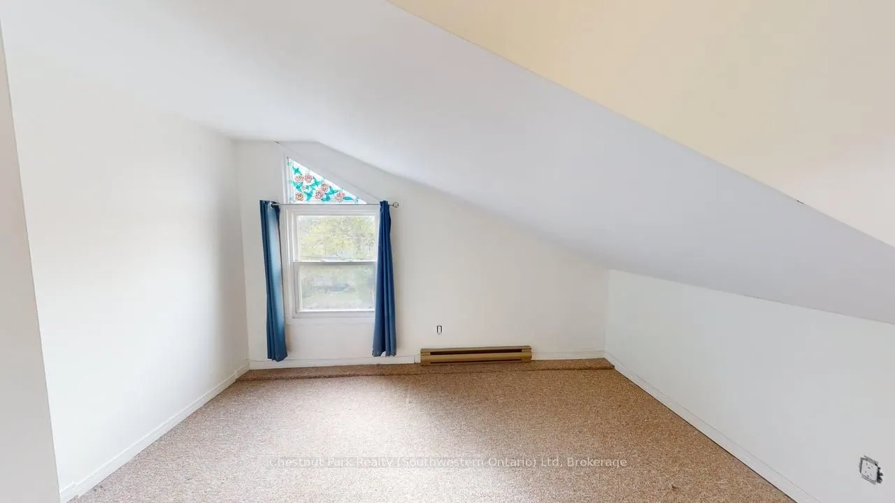 128 Main Street N, #Upper