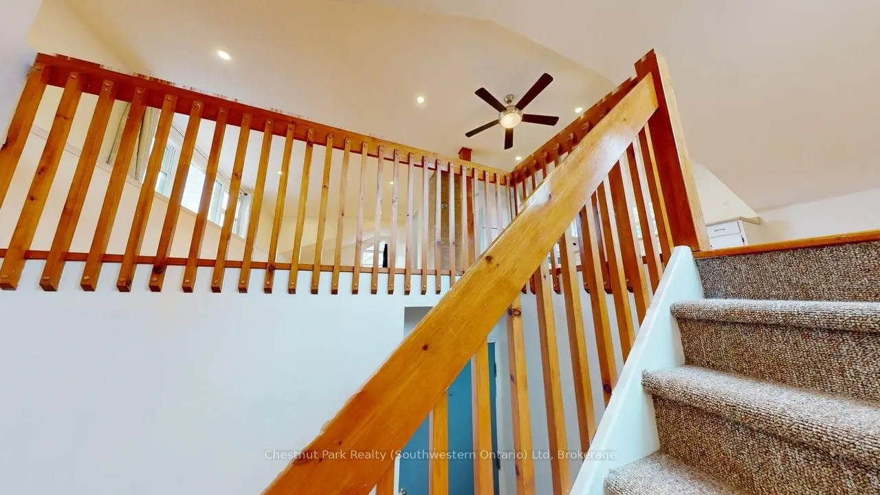 128 Main Street N, #Upper