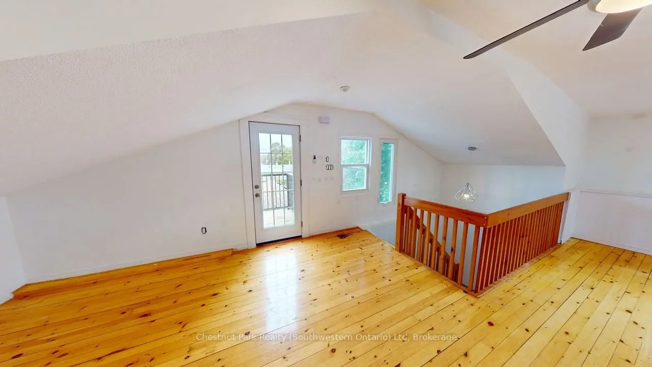 128 Main Street N, #Upper