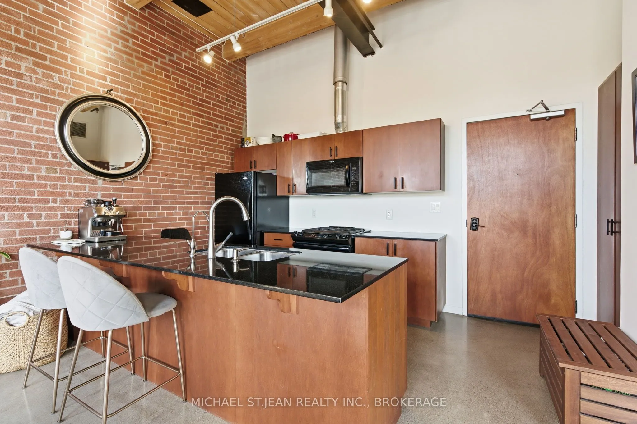 85 Spruce Street N, #203