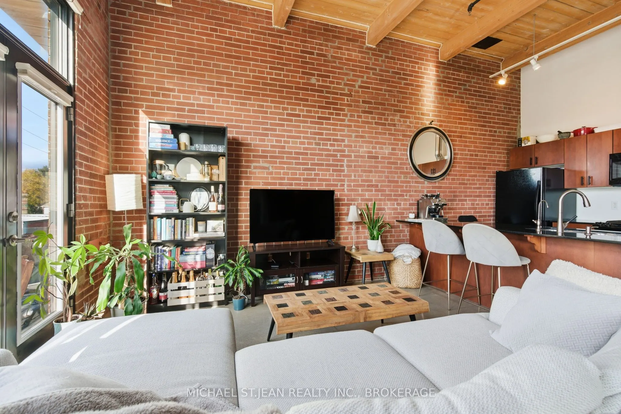 85 Spruce Street N, #203