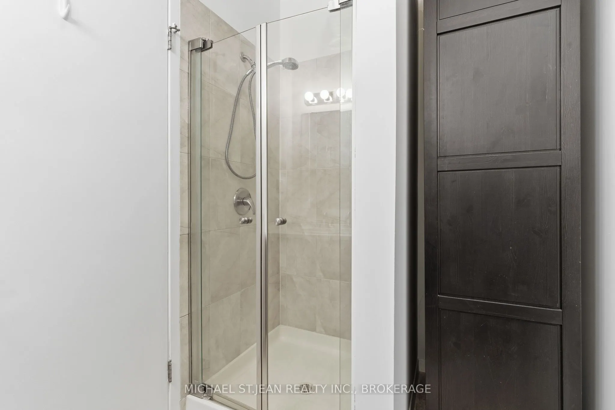 85 Spruce Street N, #203