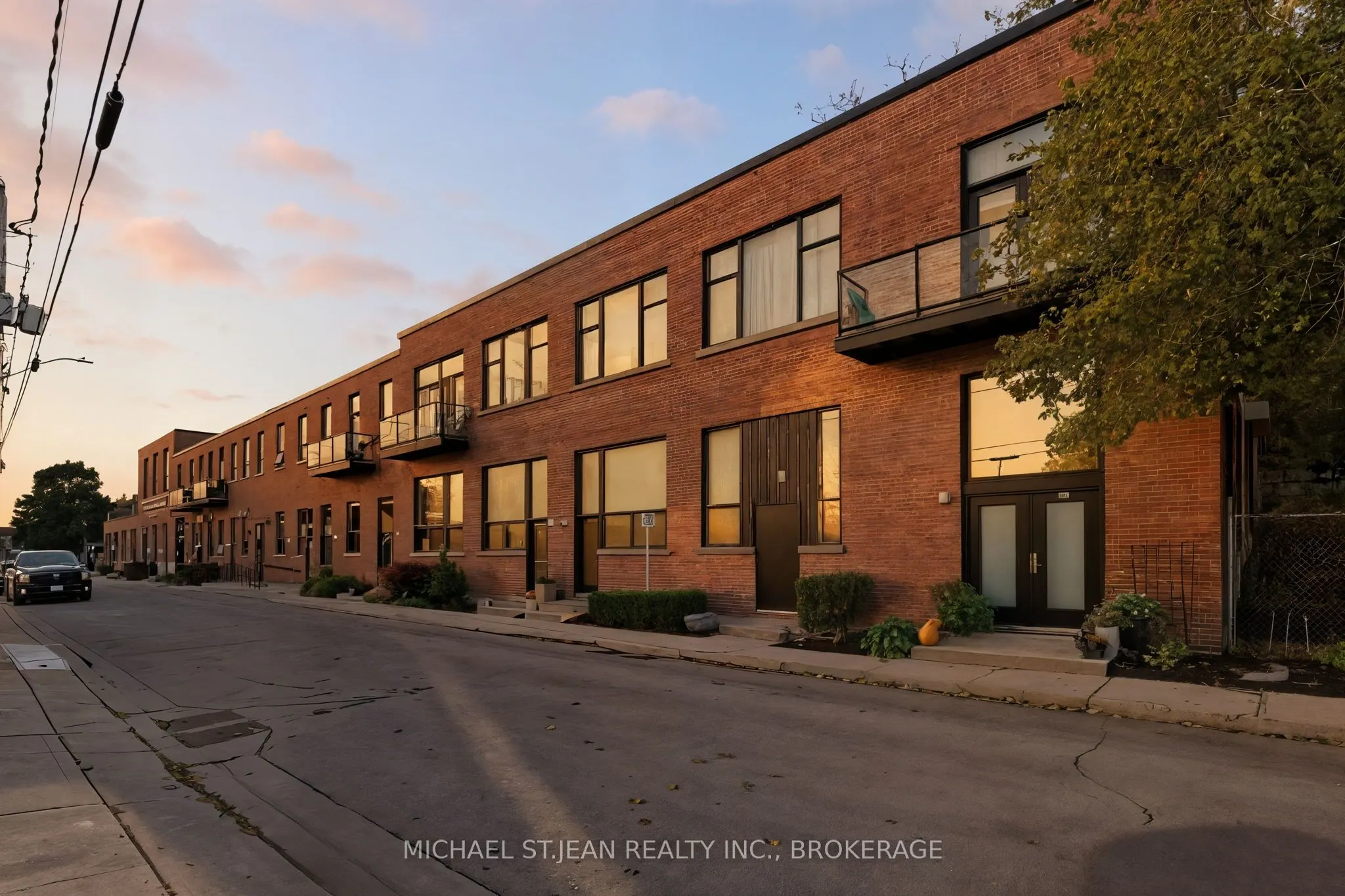 85 Spruce Street N, #203