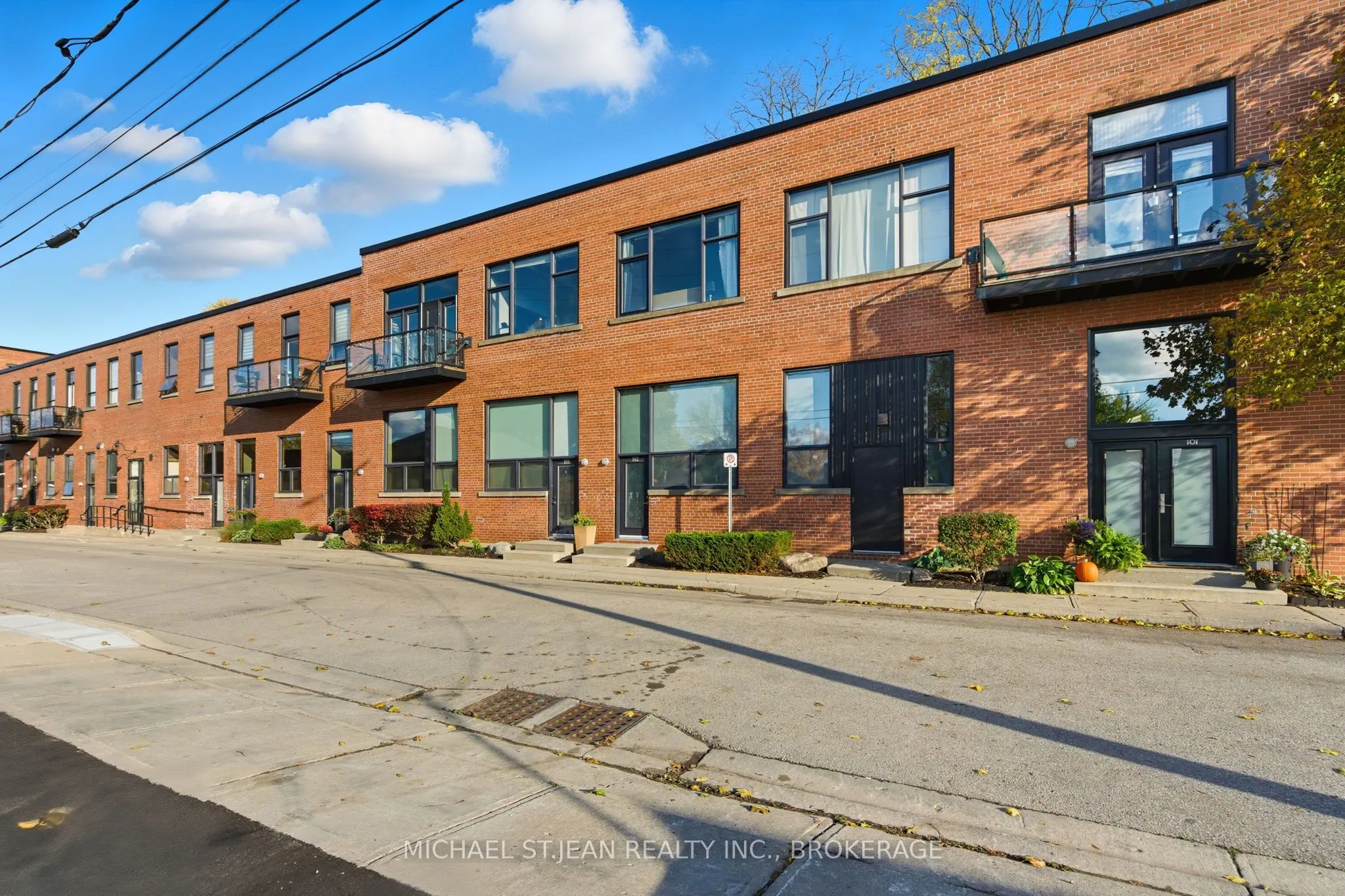 85 Spruce Street N, #203