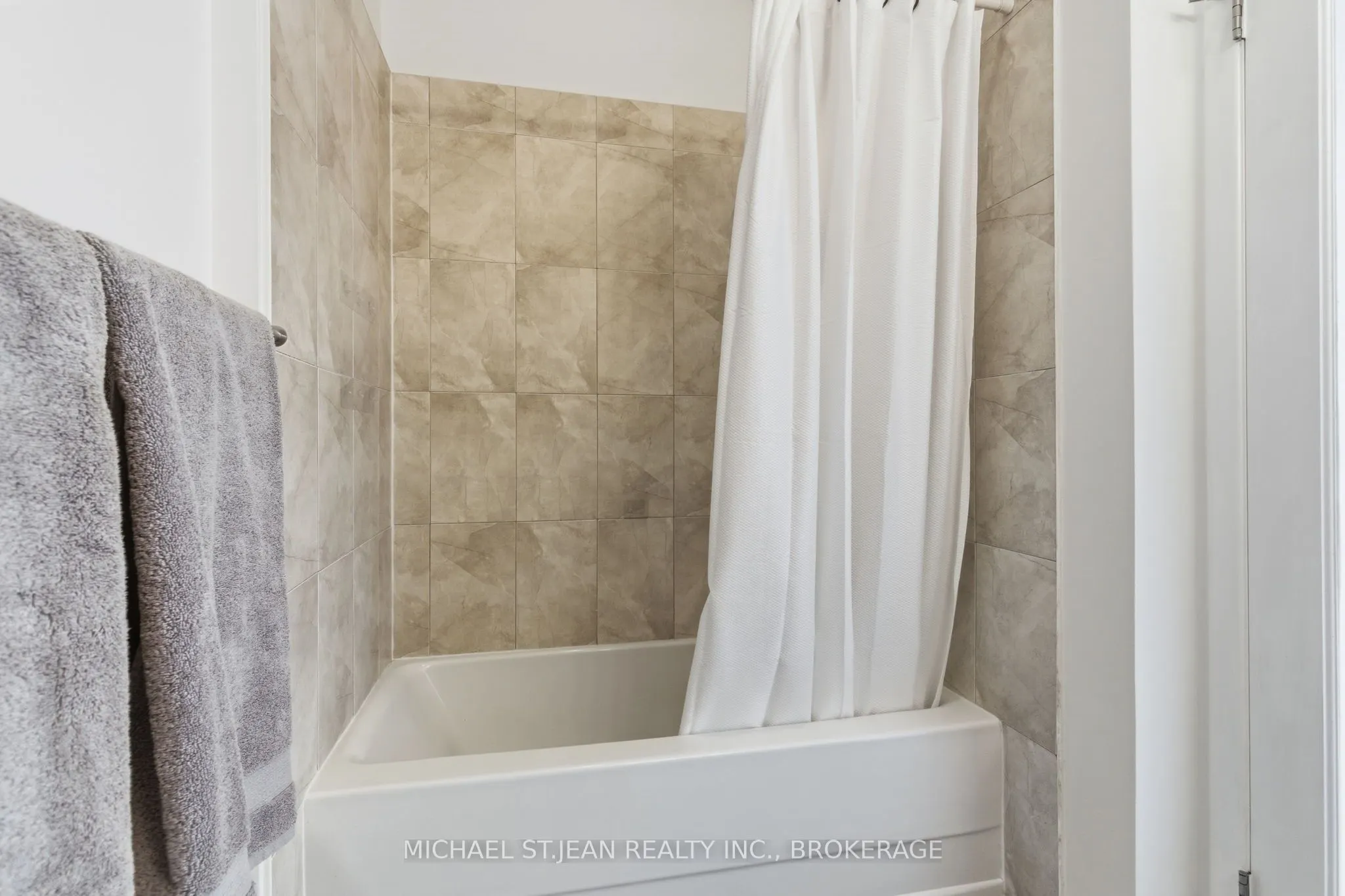 85 Spruce Street N, #203