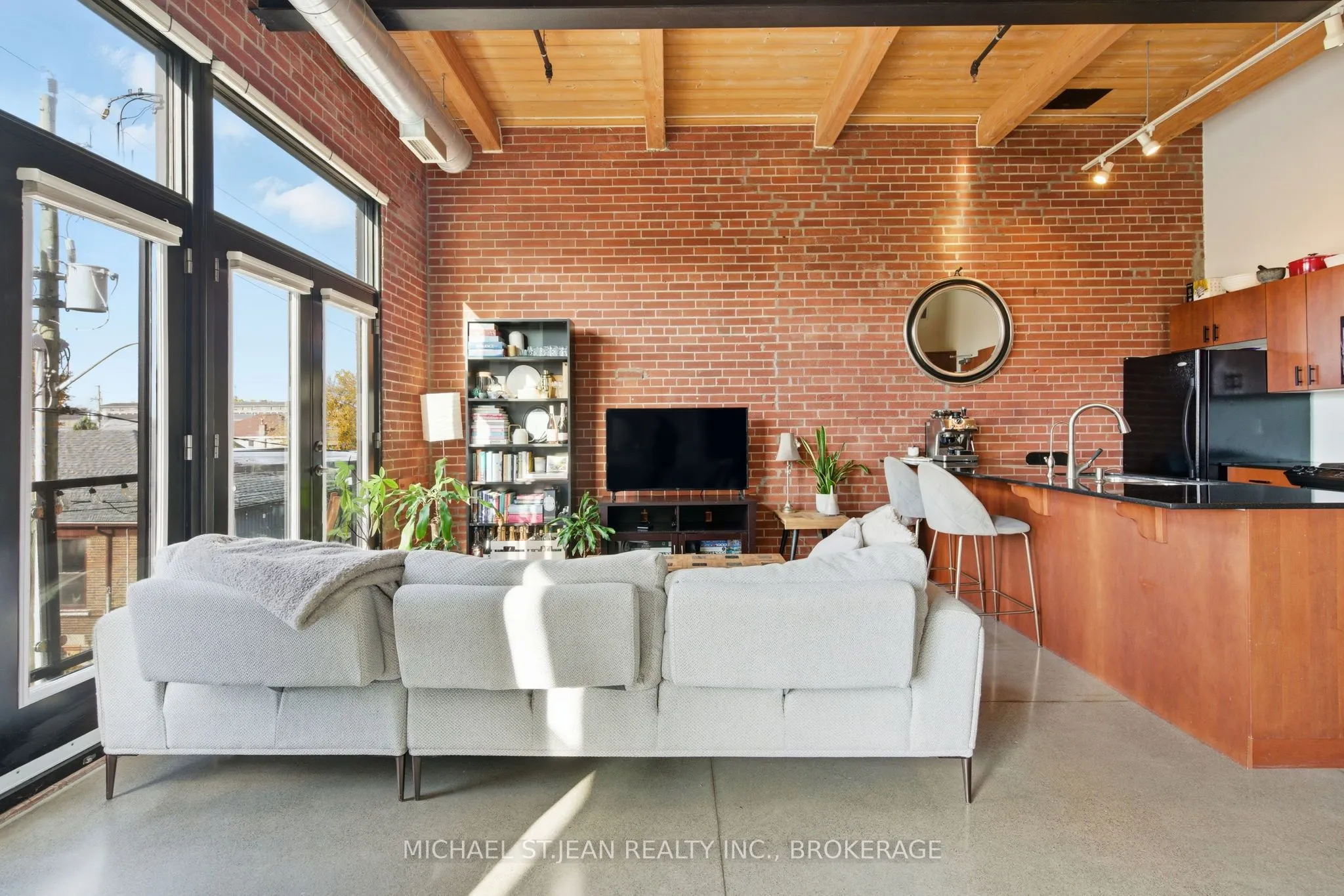 85 Spruce Street N, #203