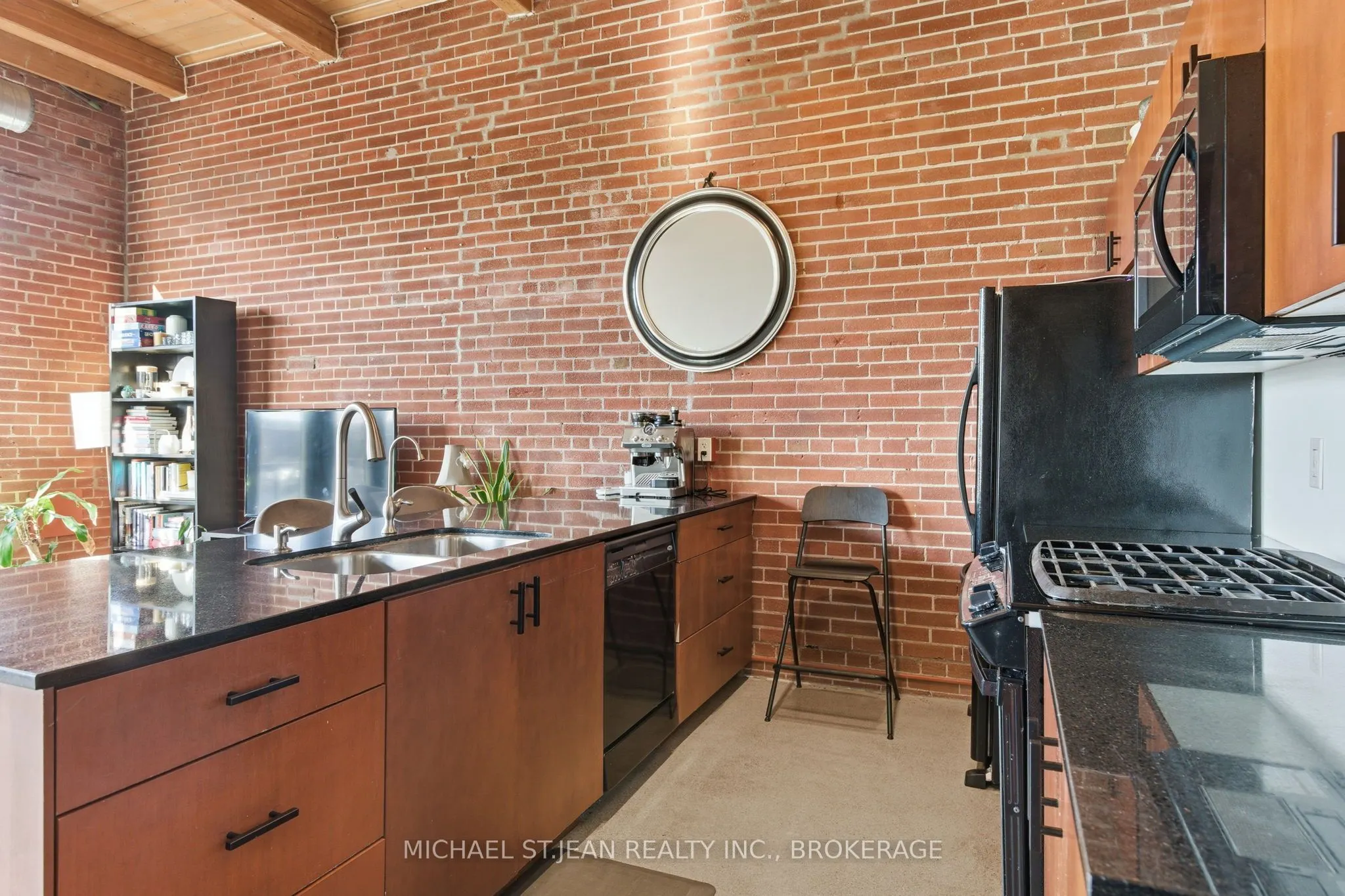 85 Spruce Street N, #203