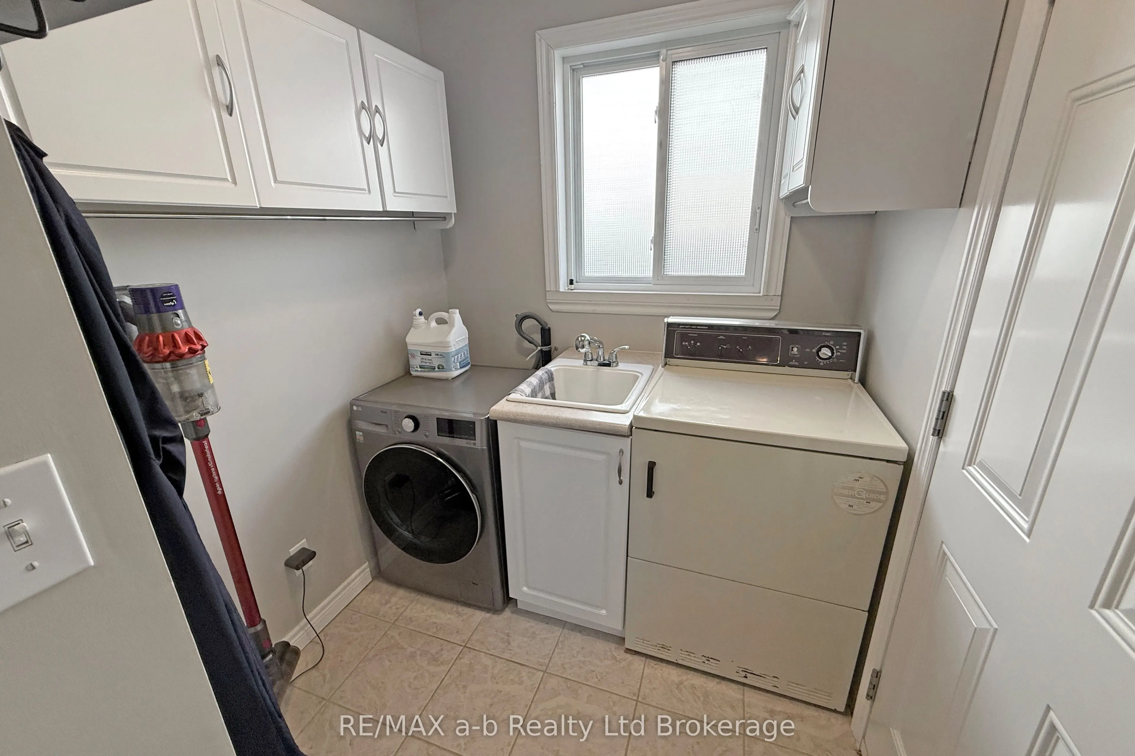 501 Tatham Boulevard