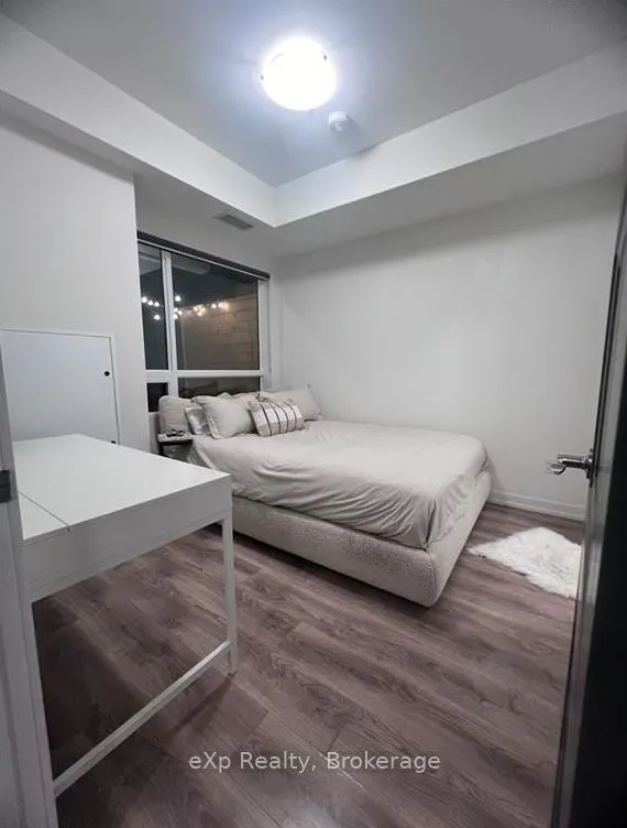 255 Northfield Drive E, #513