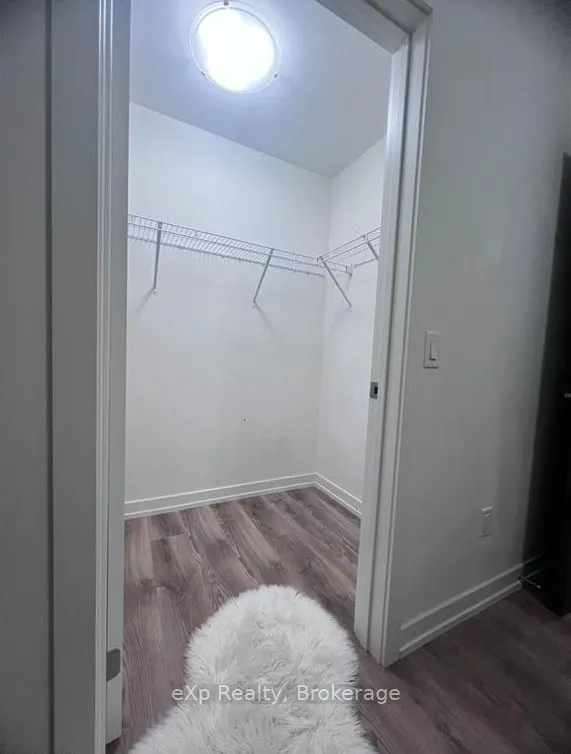 255 Northfield Drive E, #513