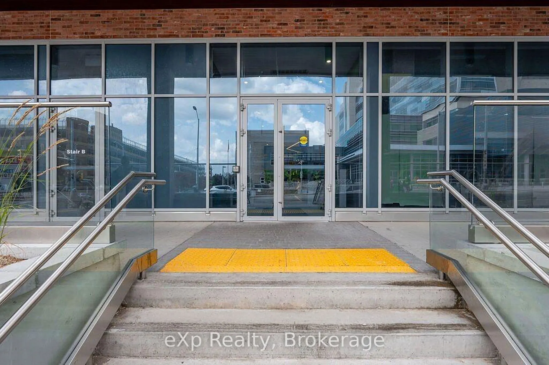 60 Frederick Street, #701