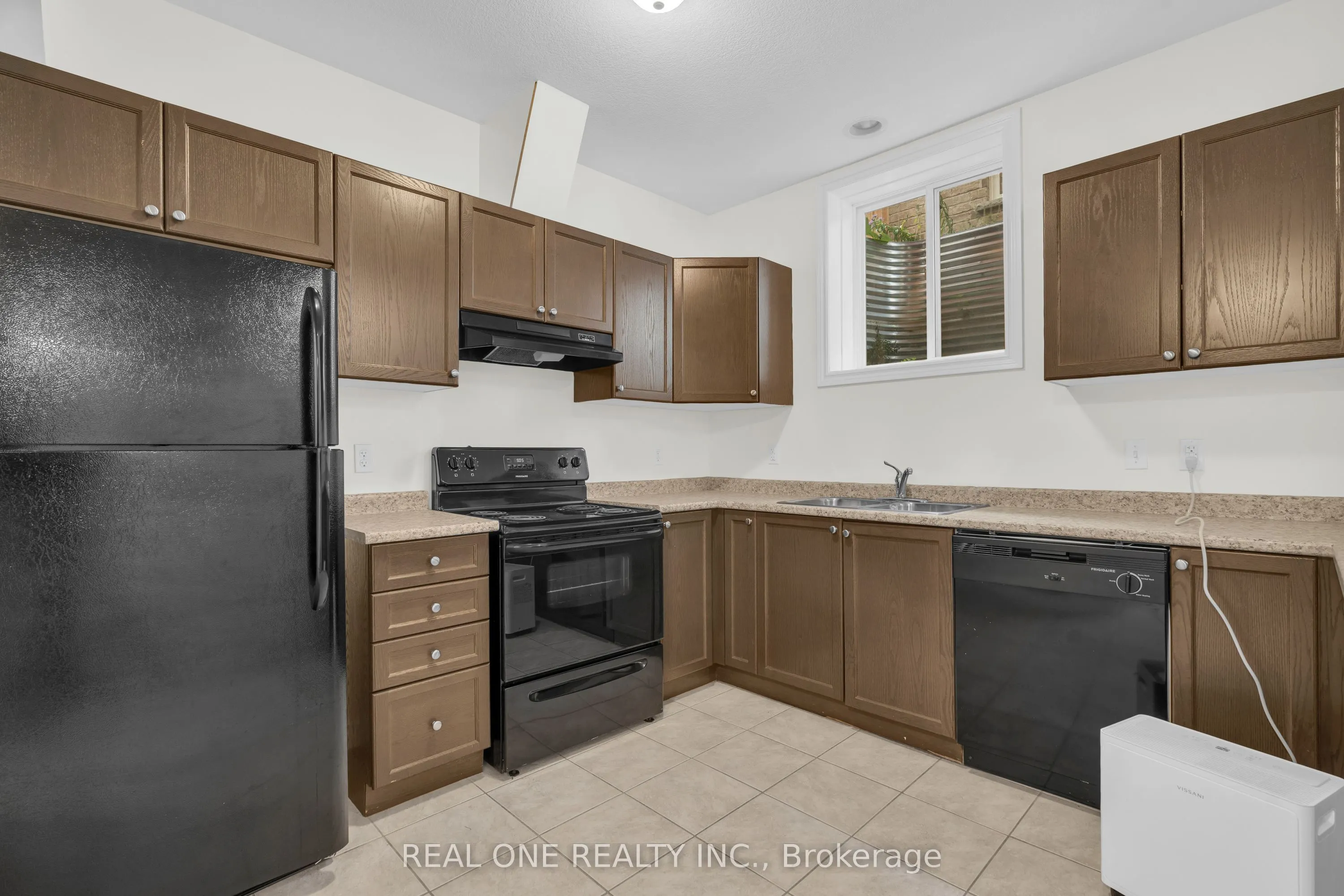 39 Deshane Street, #BSMT