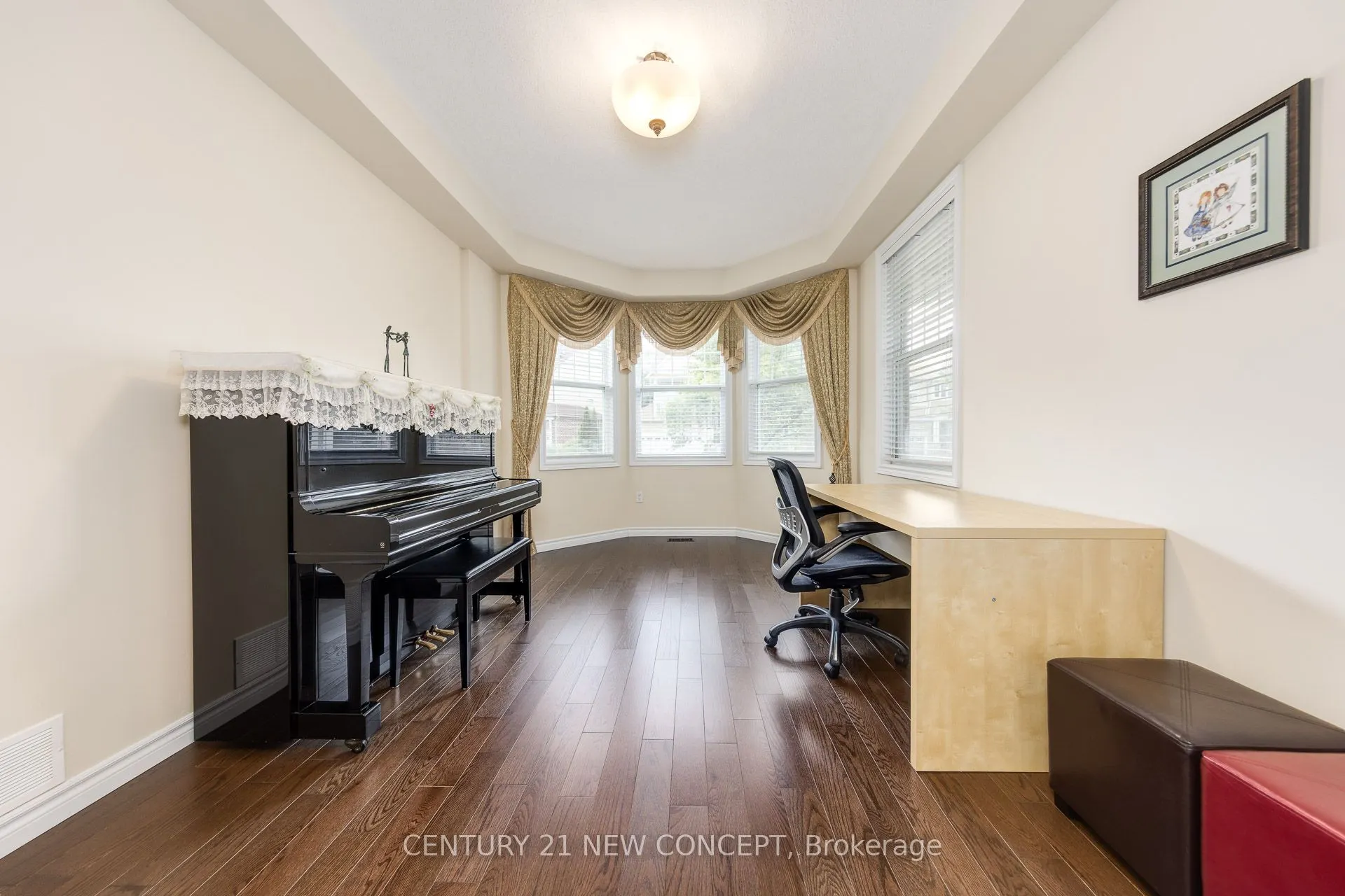 47 Coopershawk Street