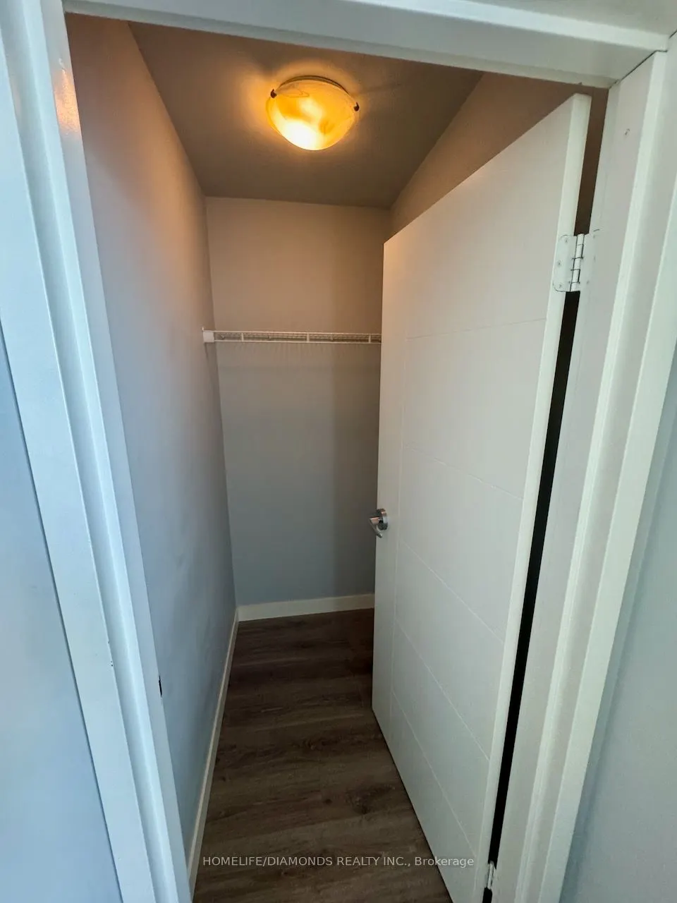 318 SPRUCE Street, #1705