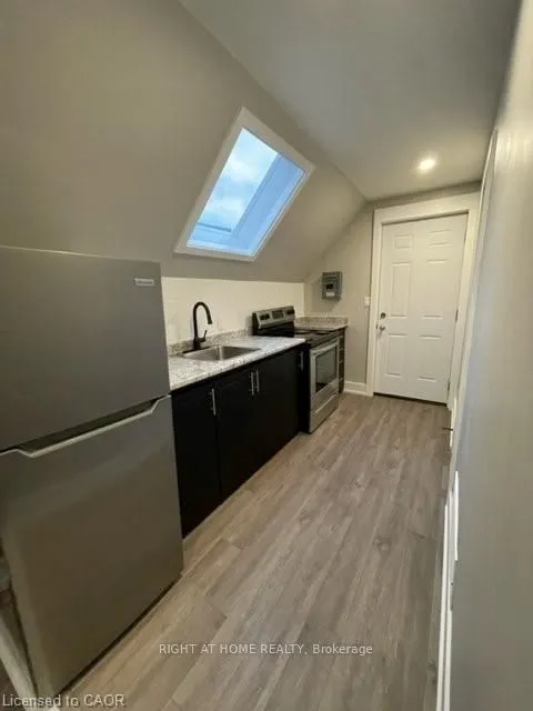 526 King Street E, #4