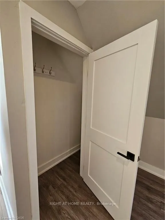 526 King Street E, #4