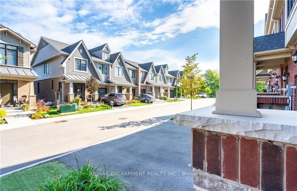 15 Pierre Trudeau Lane