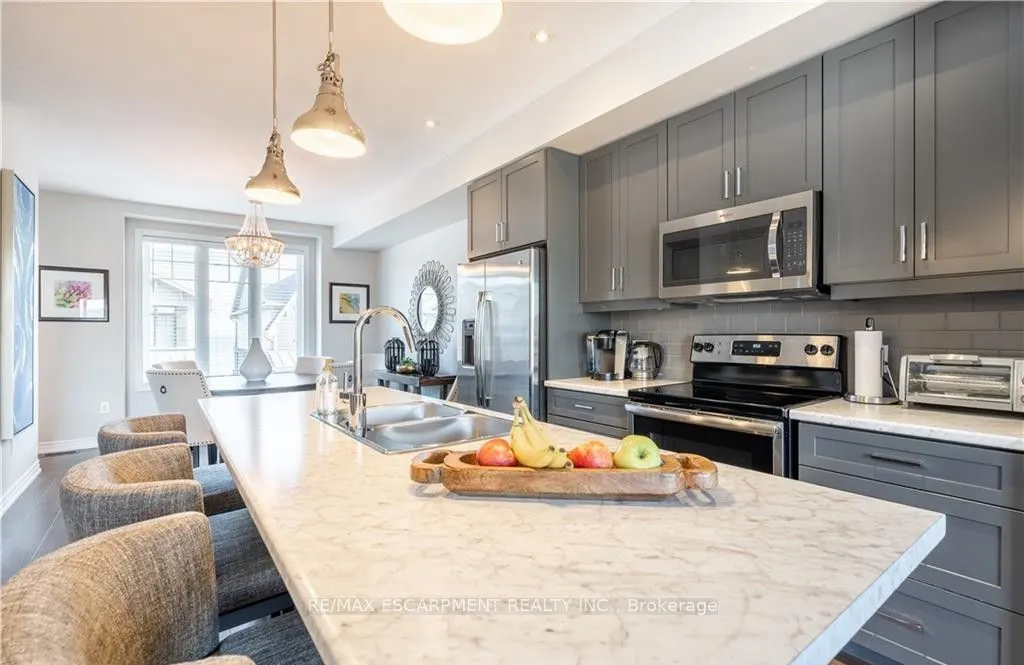 15 Pierre Trudeau Lane