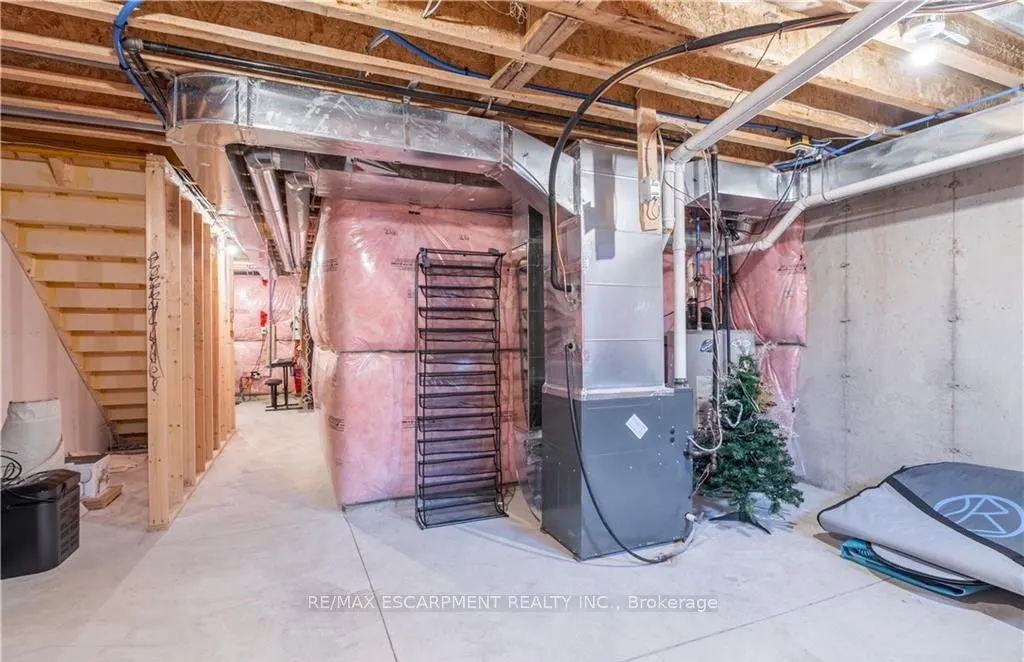 15 Pierre Trudeau Lane