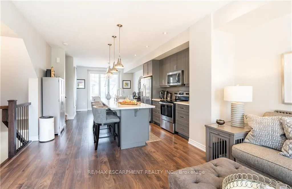 15 Pierre Trudeau Lane