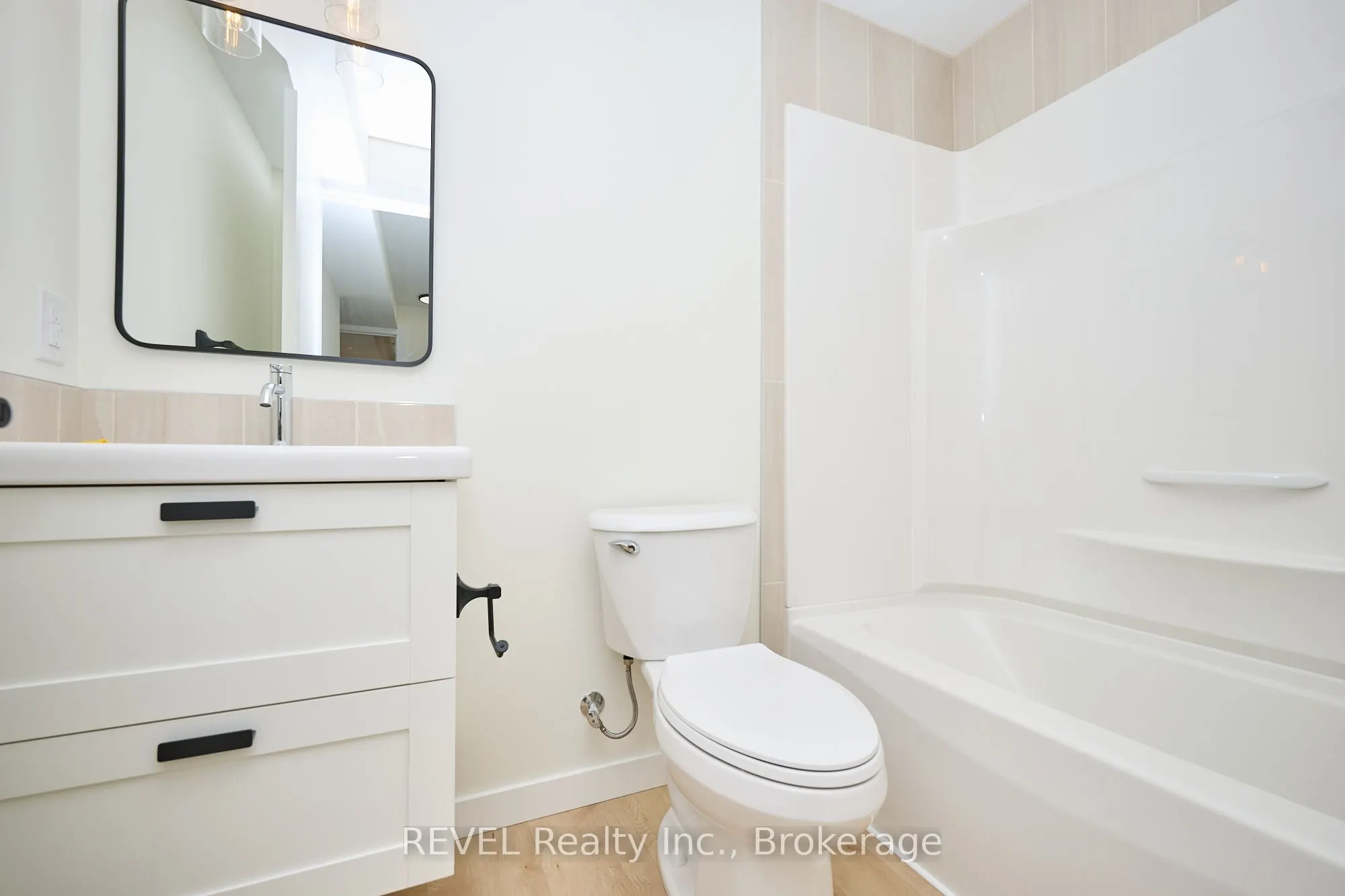 4652 Belfast Avenue, #Lower Unit