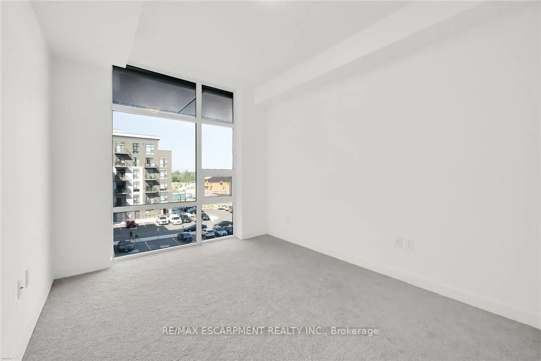 470 Dundas Street E, #416