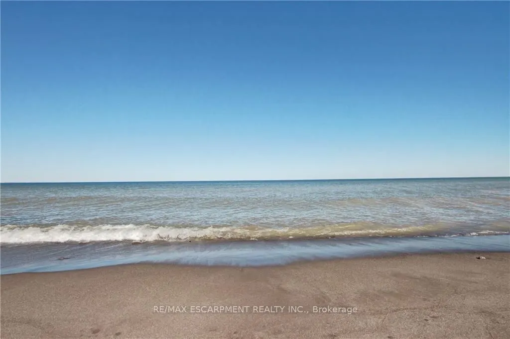 125 Shoreview Place, #219