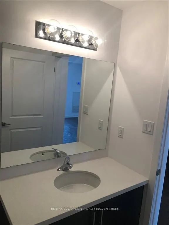 125 Shoreview Place, #219