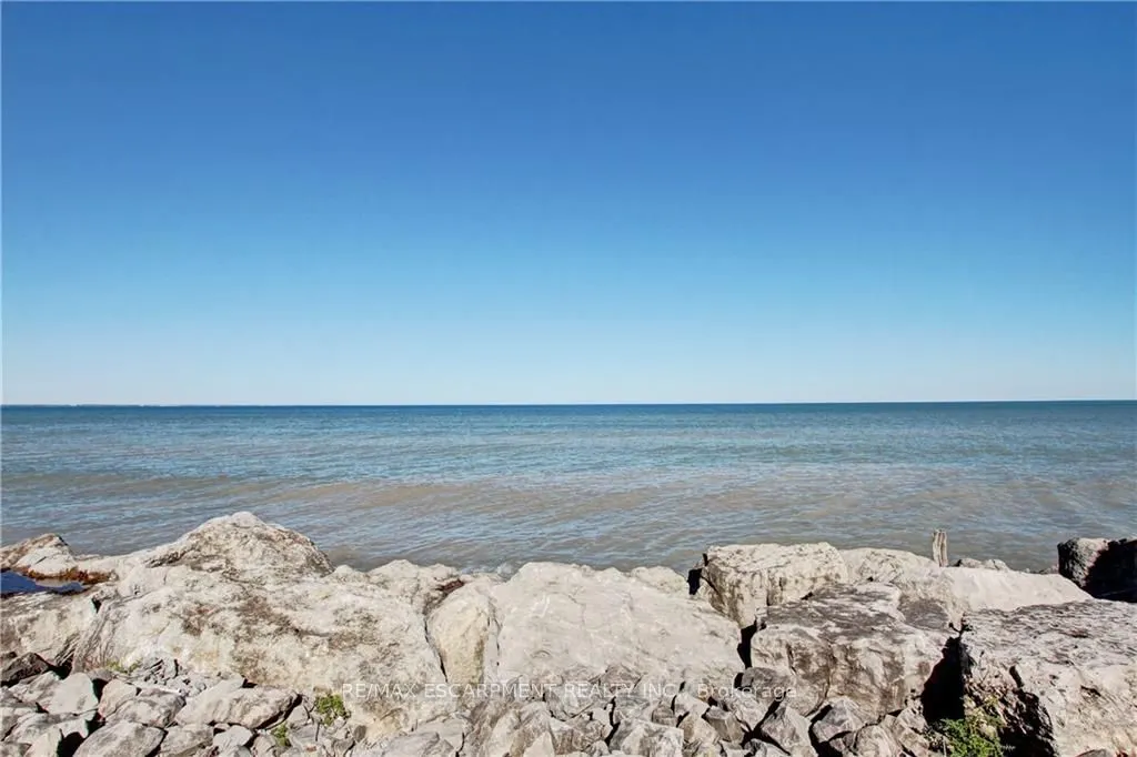 125 Shoreview Place, #219