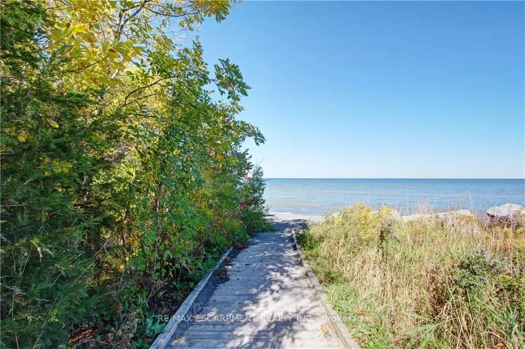 125 Shoreview Place, #219