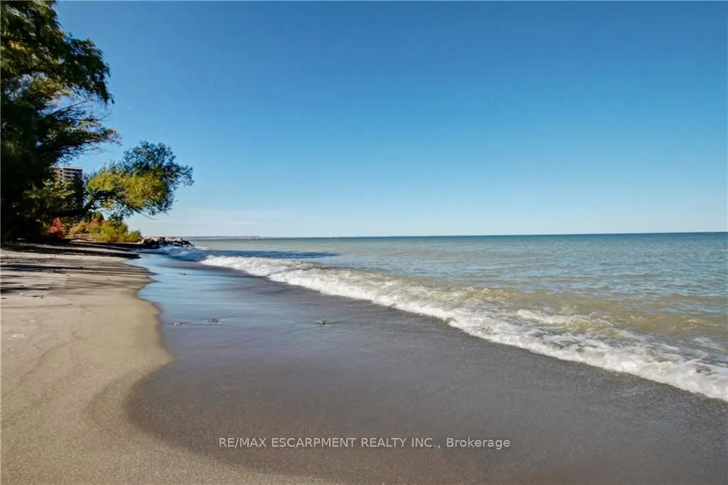 125 Shoreview Place, #219