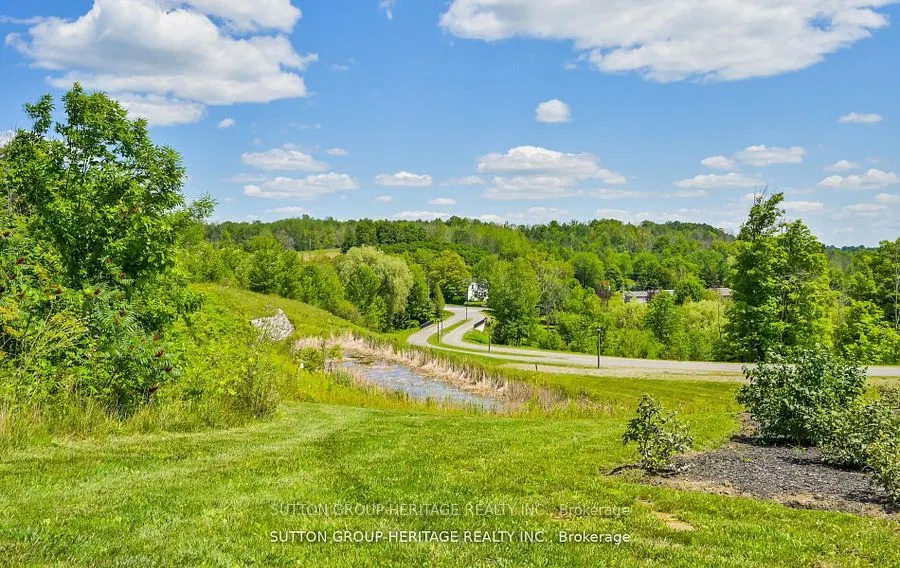 70 Percy Street, #27