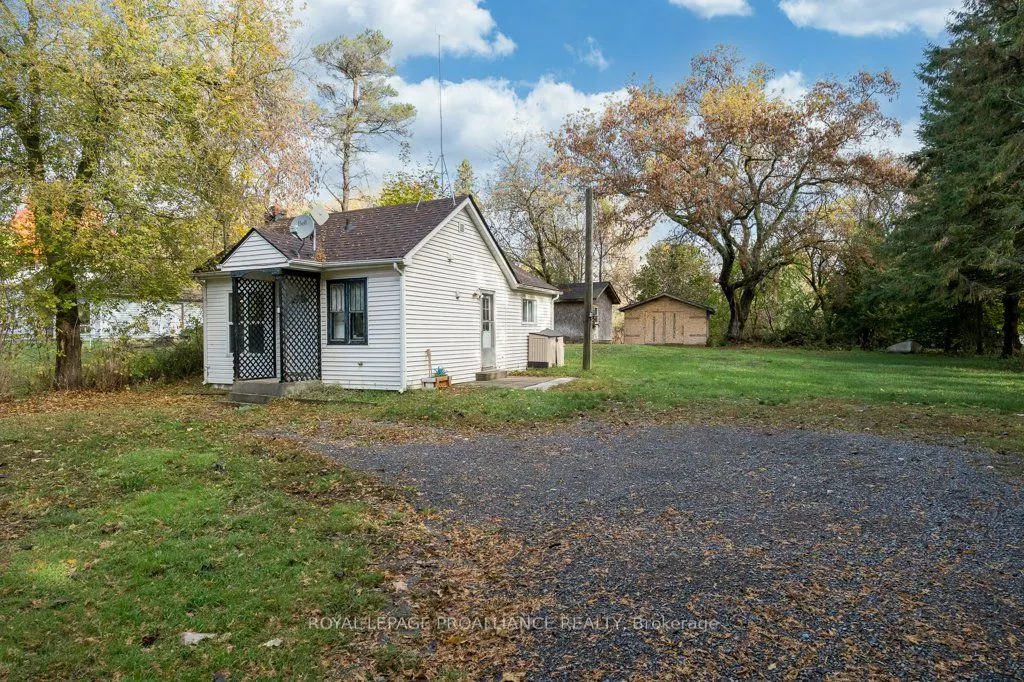 21901 Loyalist Parkway