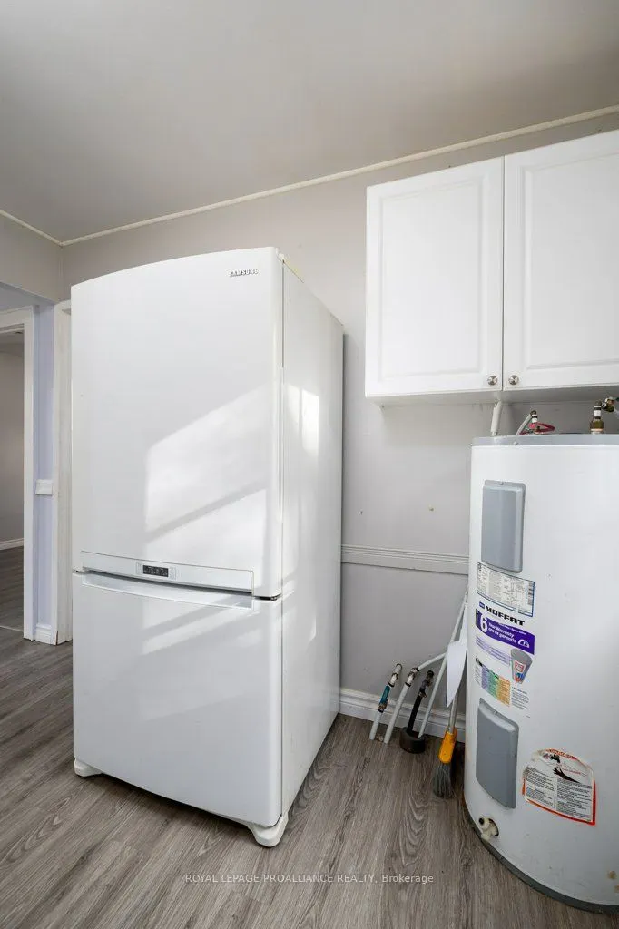 21901 Loyalist Parkway