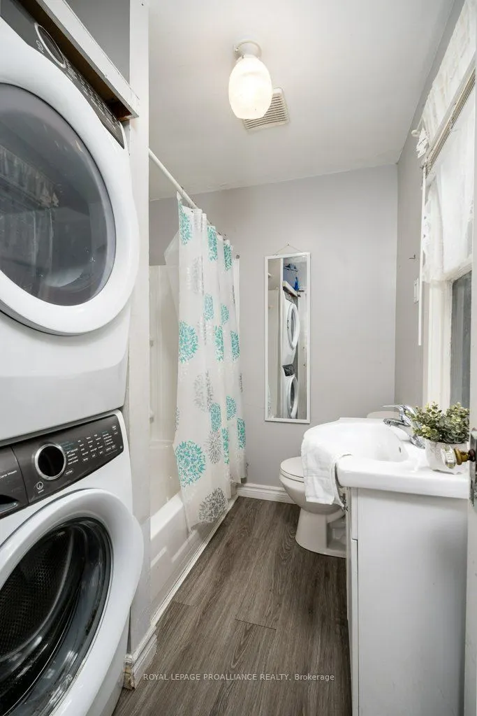 21901 Loyalist Parkway