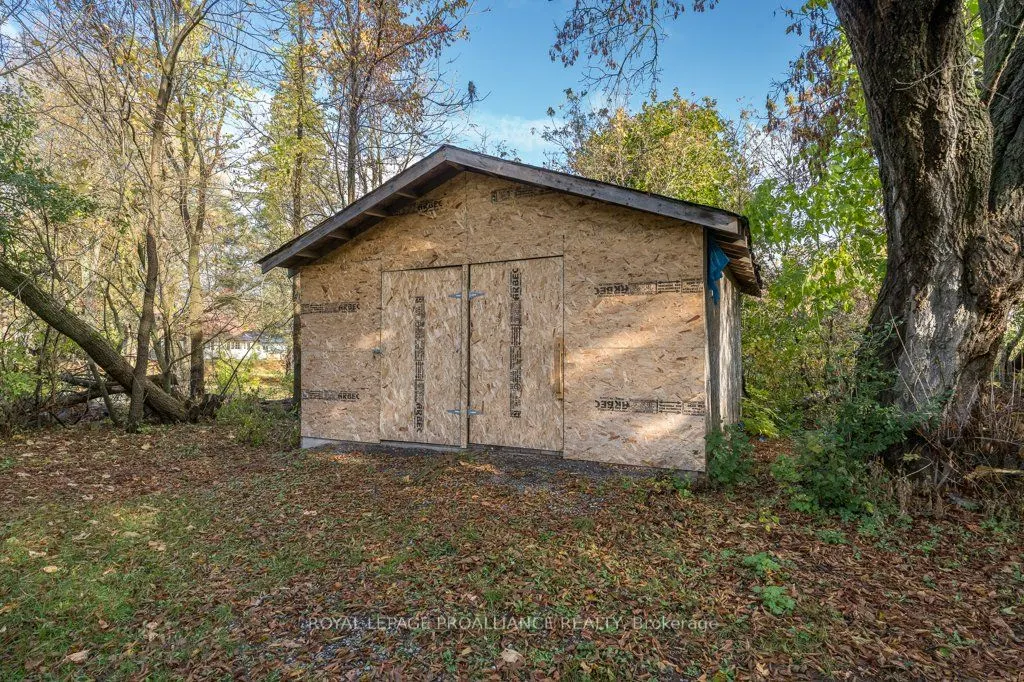 21901 Loyalist Parkway