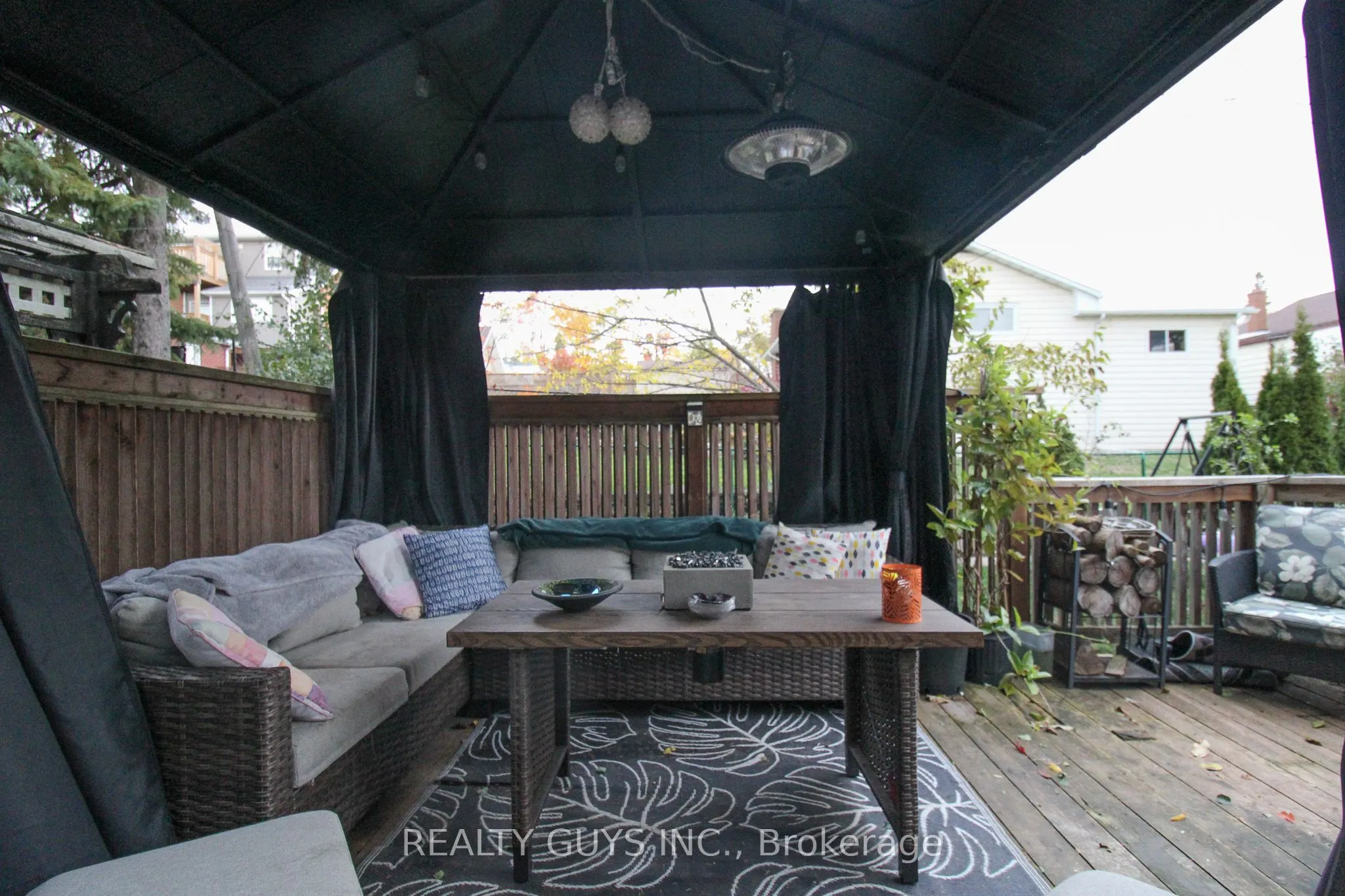 502 Wellington Street