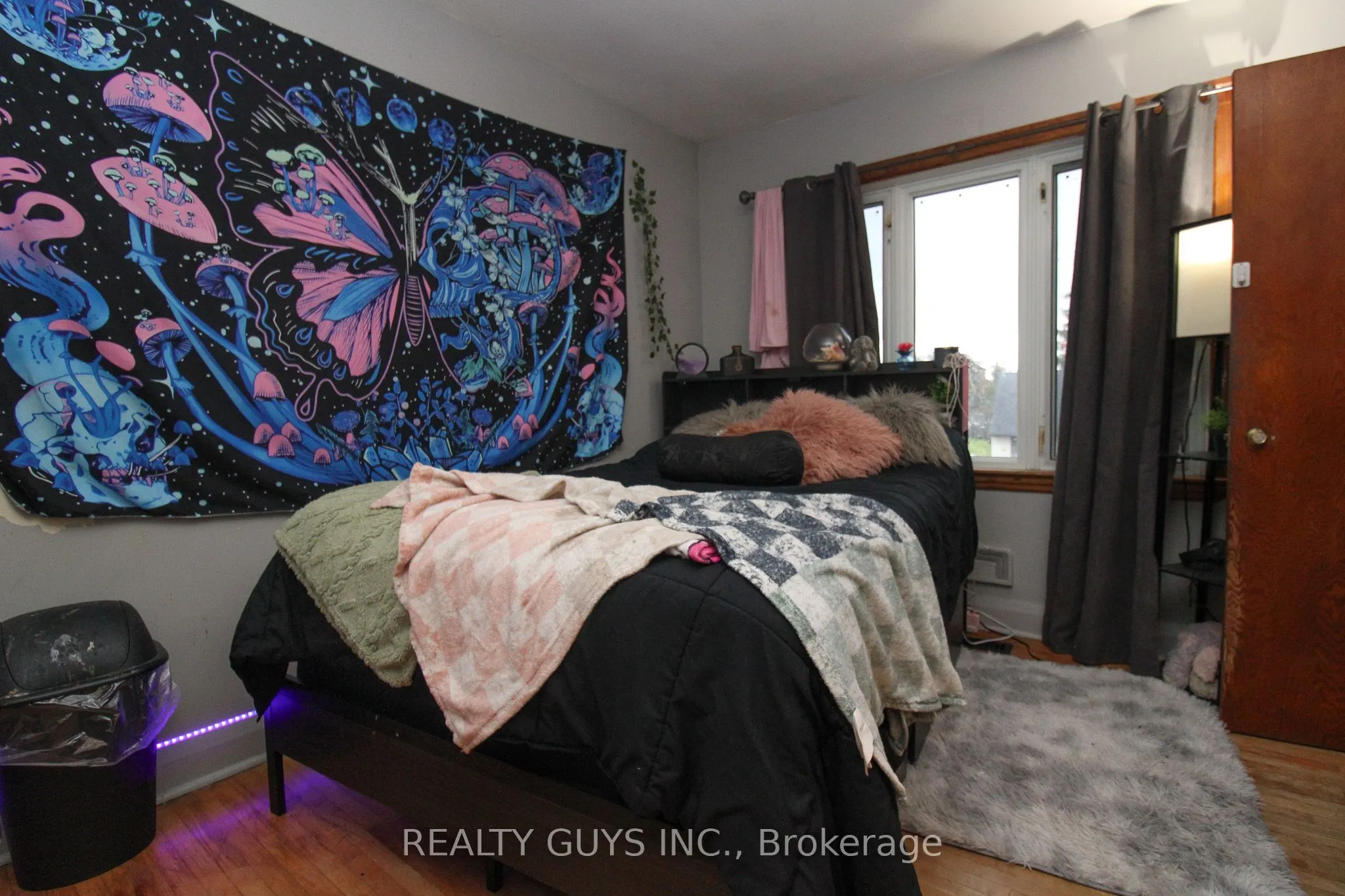 502 Wellington Street