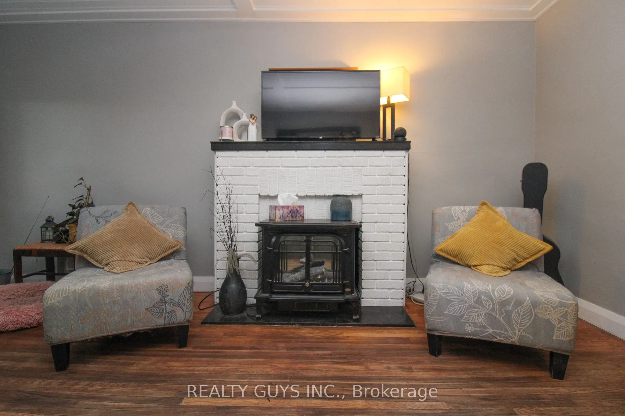 502 Wellington Street