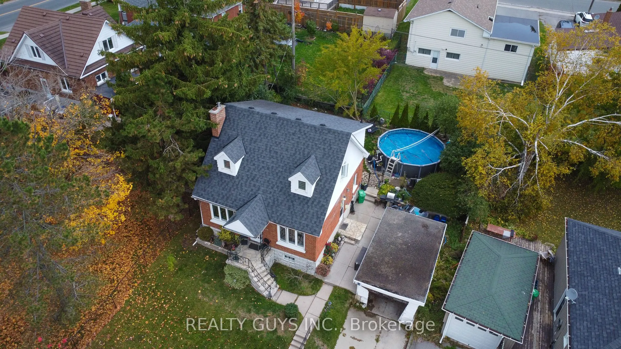 502 Wellington Street