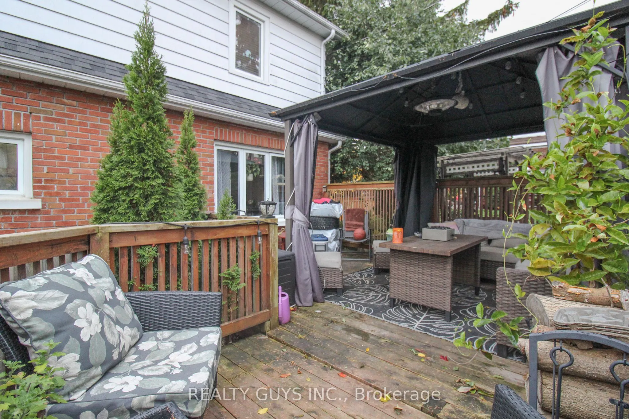 502 Wellington Street