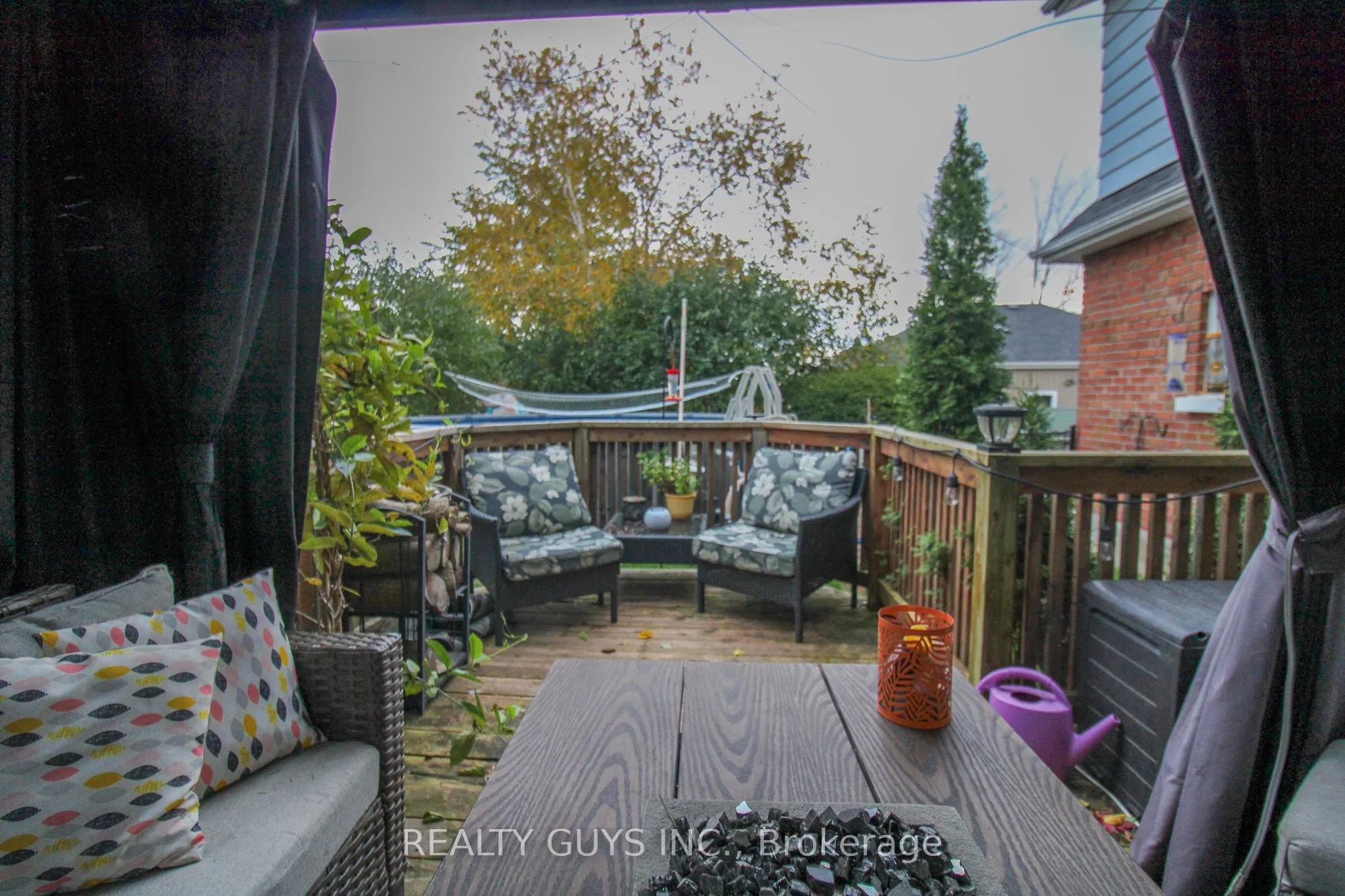 502 Wellington Street