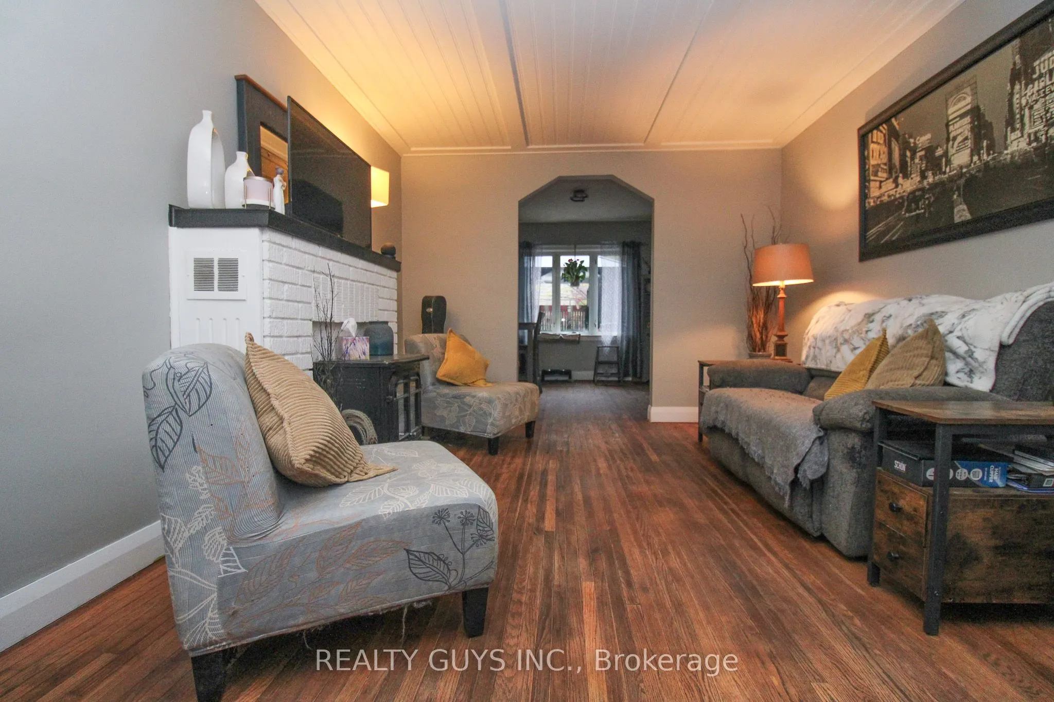 502 Wellington Street